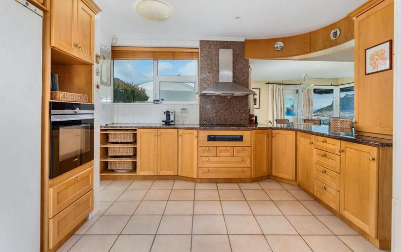 4 Bedroom Property for Sale in Hout Bay Western Cape